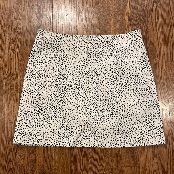 NWT Urban Outfitters white with black dots cotton mini skirt size small - Picture 5 of 7